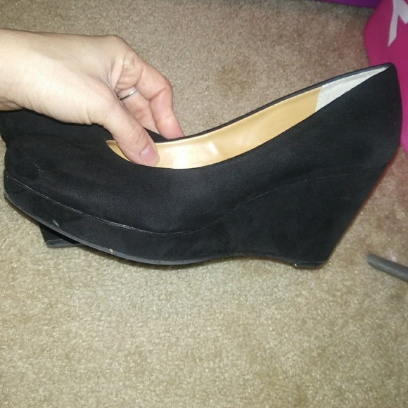 Ana Black Low Platform Wedges - Picture 6 of 8